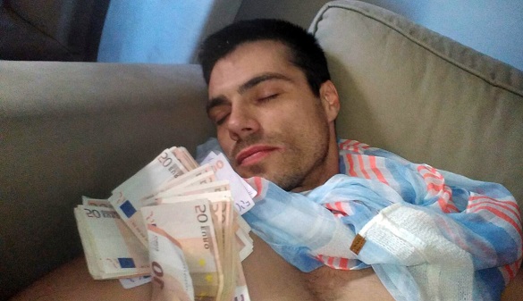 Cae Albert Cavallé, el 