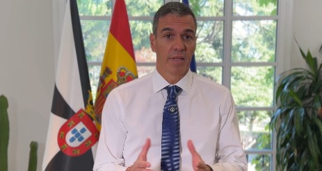 Sánchez graba un vídeo de trámite para felicitar a Ceuta en pleno revuelo por el informe de la Policía sobre Marruecos