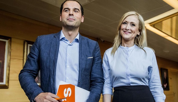 Cifuentes, más cerca del acuerdo con Ciudadanos para gobernar Madrid