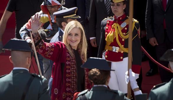 Un diputado dice que el entorno de González espió a Cifuentes