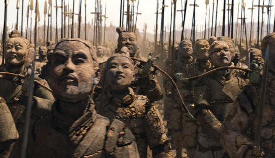 La momia 3 intenta, sin éxito, hacer frente a la invicta Allí abajo