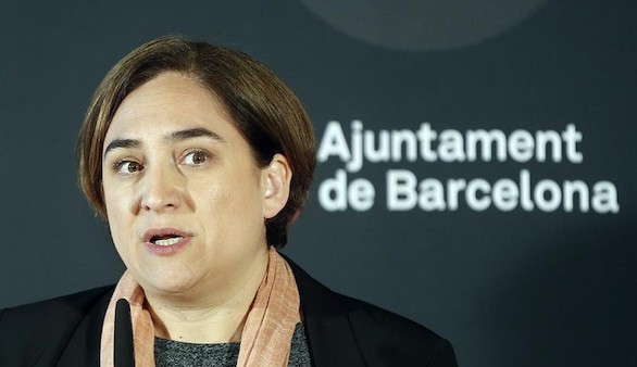 Ada Colau vuelve a chocar con los militares en Barcelona