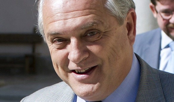 Muere un magistrado del Tribunal Constitucional en el descanso de un pleno