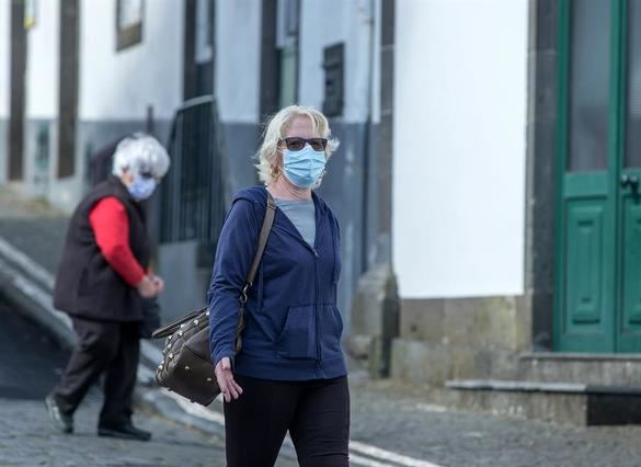 Cómo evitar que se te empañen las gafas cuando llevas mascarilla