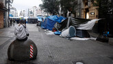 La acampada de la Puerta del Sol se extiende a calles adyacentes