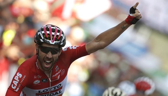 La Vuelta. De Gendt gana la etapa de los sueños entre Caso y Gijón