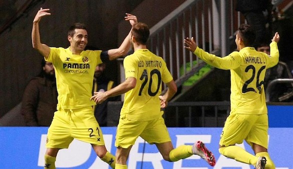 Un penalti en el descuento en Coruña prolonga la serie triunfal del Villarreal | 1-2