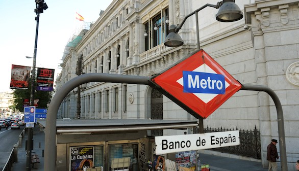 La deuda pública sobrepasa las previsiones del Gobierno y vuelve a batir un récord en 2014