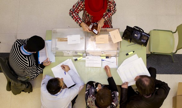 Las solicitudes para votar por correo aumentan un 56 por ciento