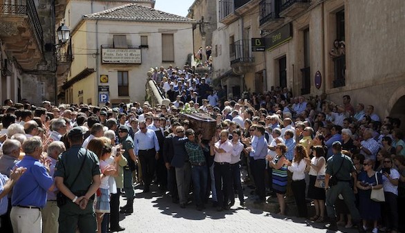 Víctor Barrio da su última vuelta al ruedo en un emotivo funeral