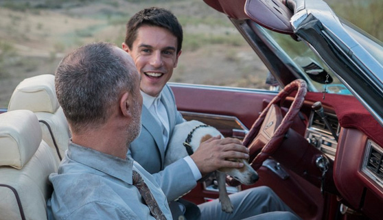 Estoy vivo coge aire frente a un GH Revolution en caída libre