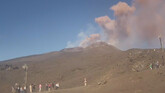 Alerta roja para la aviación por el volcán Etna: una nube de 4 kilómetros y columna de cenizas