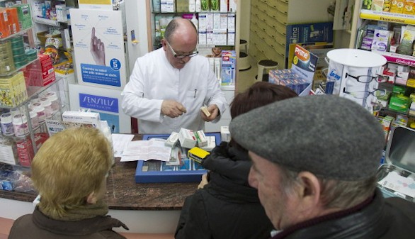 Un acuerdo para impulsar el papel del farmacéutico en atención sociosanitaria