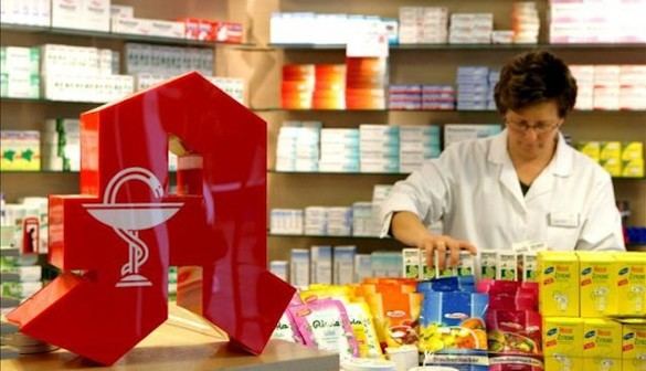 Farmacéuticos piden elevar el límite de población para abrir nuevas farmacias