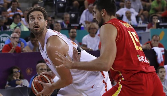 España se exhibe en el Europeo ante Montenegro 99-60