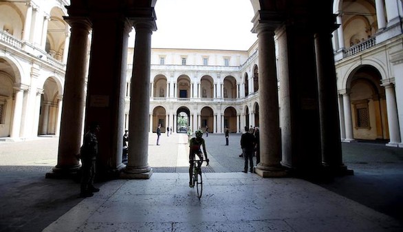 Giro de Italia. Doblete de Ulissi mientras Jungels refuerza el rosa