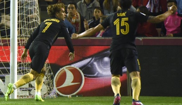 El Atlético suma tres puntos in extremis en Granada |0-1