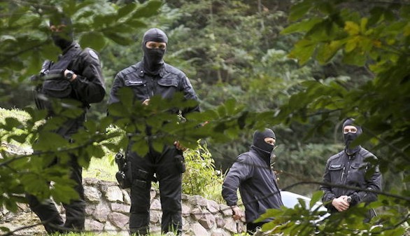 Cinco detenidos en una operación contra la logística de Eta