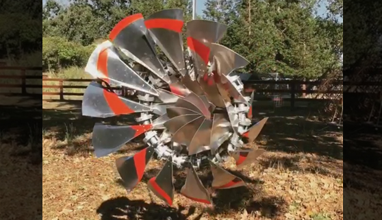 Una hipnótica escultura de viento