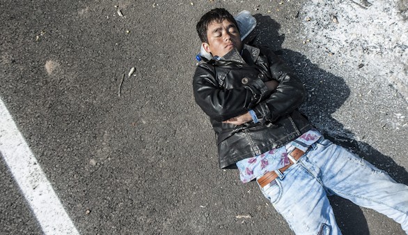 La Policía húngara usa gas pimienta contra los refugiados