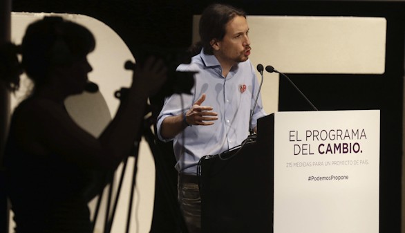 Podemos propone una notable subida de impuestos y una banca pública en su programa para el 24-M