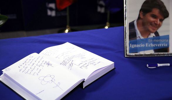 Echeverría, condecorado con la Gran Cruz de la Orden del Mérito Civil