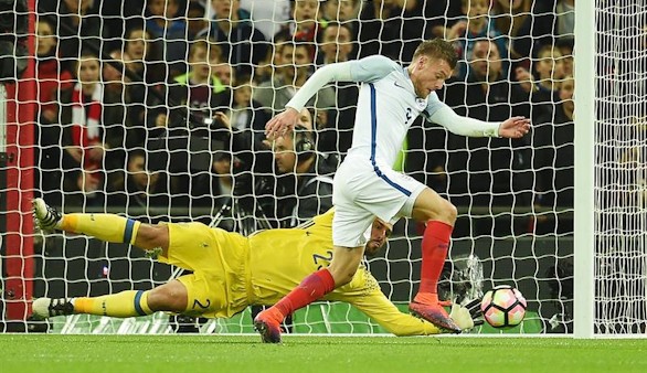 La intensidad de Inglaterra, frente al estilo continuista de España | 2-2