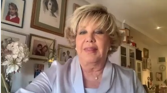 La canción viral de Karina a favor de la mascarilla: 