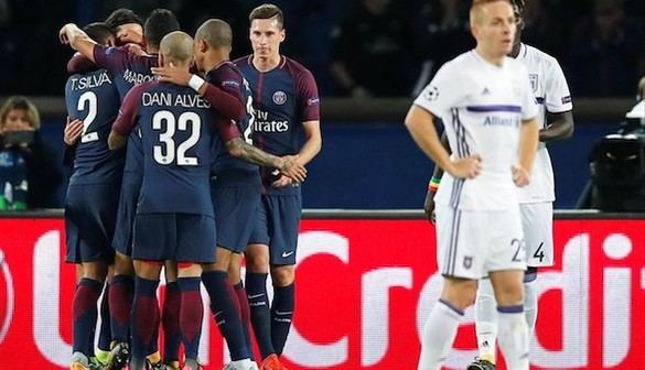 Kurzawa roba la escena a Neymar y Mbappe para golear y llegar a octavos | 5-0