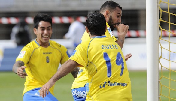 Las Palmas logra el 2-0 que necesitaba y vuelve a Primera con gol agónico
