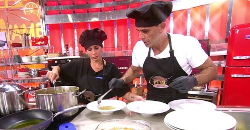 La última cena pierde interés pero supera al estreno de Typical Spanish