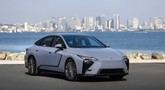 El Lexus ES entra en una nueva era: electrificación, más espacio y tecnología de última generación