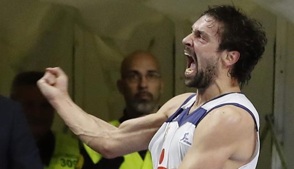 Llull rescata al Madrid ante el Barcelona