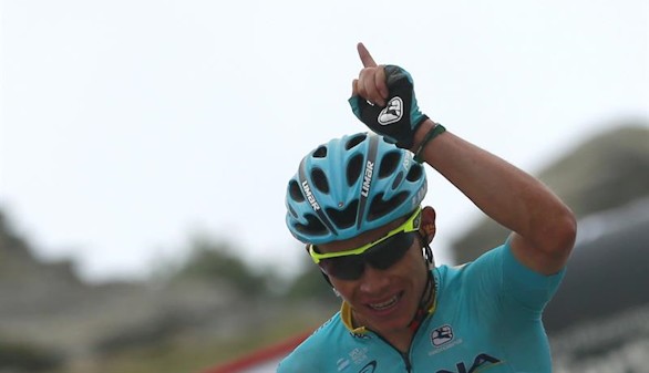 La Vuelta. El colombiano Miguel Ángel López se impone en Calar Alto