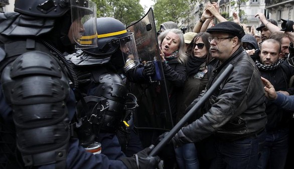 Los populistas, enrabietados con la rotunda victoria de Macron en Francia