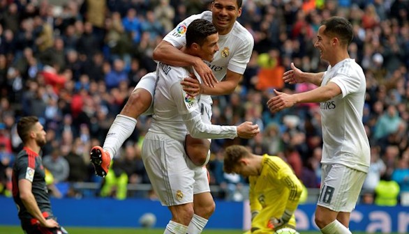 El Madrid alterna seriedad y colorido para golear al Celta | 7-1