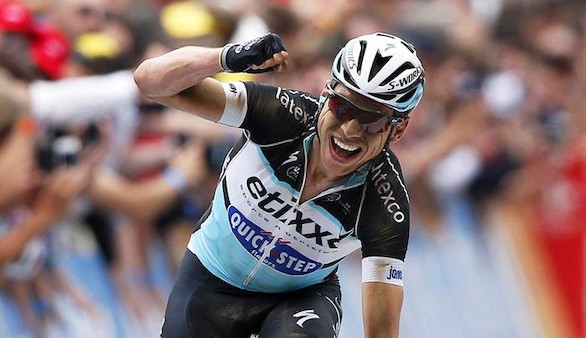 Tour de Francia: Martin gana, se lleva el amarillo y los favoritos salvan el pavé