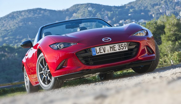 El nuevo Mazda MX-5 2015 vuelve a sus orígenes