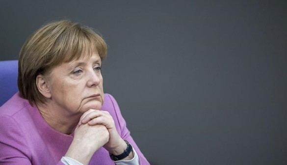 Merkel planta cara a la Comisión: 