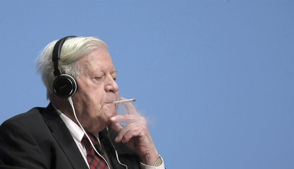Fallece el ex canciller alemán Helmut Schmidt a los 96 años