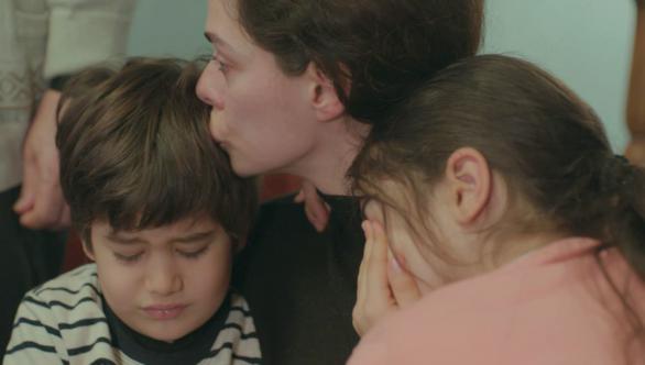 Mujer conquista el miércoles y eclipsa el estreno de Madres