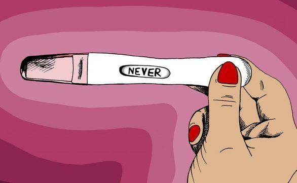 El 38,3 % de las mujeres mayores de 65 años que viven solas en España no ha tenido hijos