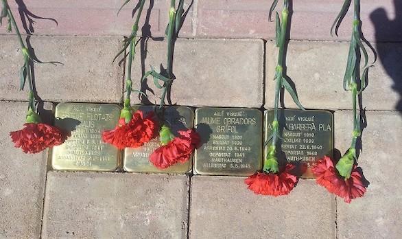 Adoquines que hacen tropezar en recuerdo de las víctimas del nazismo