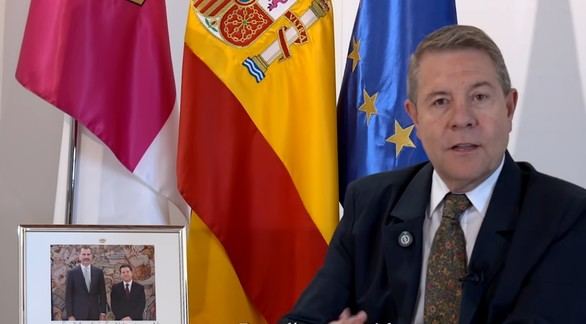 Page se solidariza con Ceuta junto a una foto del Rey y dice que el informe de la Policía debe tener "consecuencias"