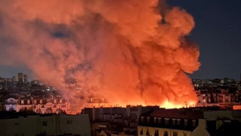 Un incendio destruye el mercado cubierto más antiguo de París
