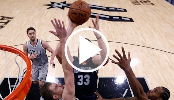 NBA. Pau Gasol gana a Marc en la apertura de los playoffs