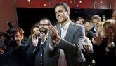 El recuerdo de la 'ceja' mediatiza el acto de apoyo de la cultura a Sánchez