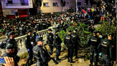 Sindicatos policiales denuncian la falta de previsión en el operativo: cargas, avalanchas, carreras...
