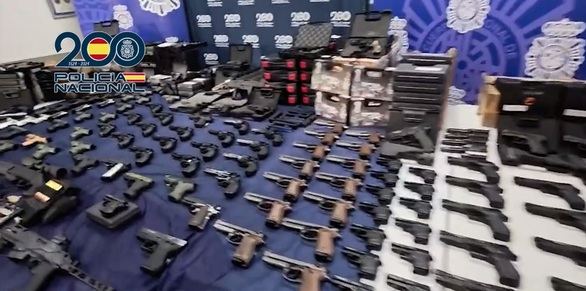 Intervienen 644 armas en Figueras en uno de los mayores arsenales clandestinos de España