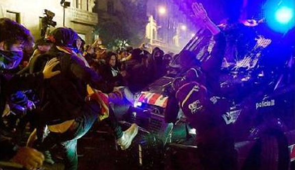 Torra y los disturbios: más bloqueo y más referéndums